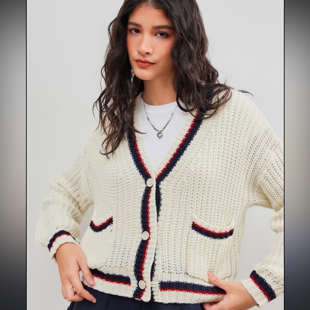 Cider Knit V-neck Solid Button Pocket Contrasting Binding Cardigan Cream XL